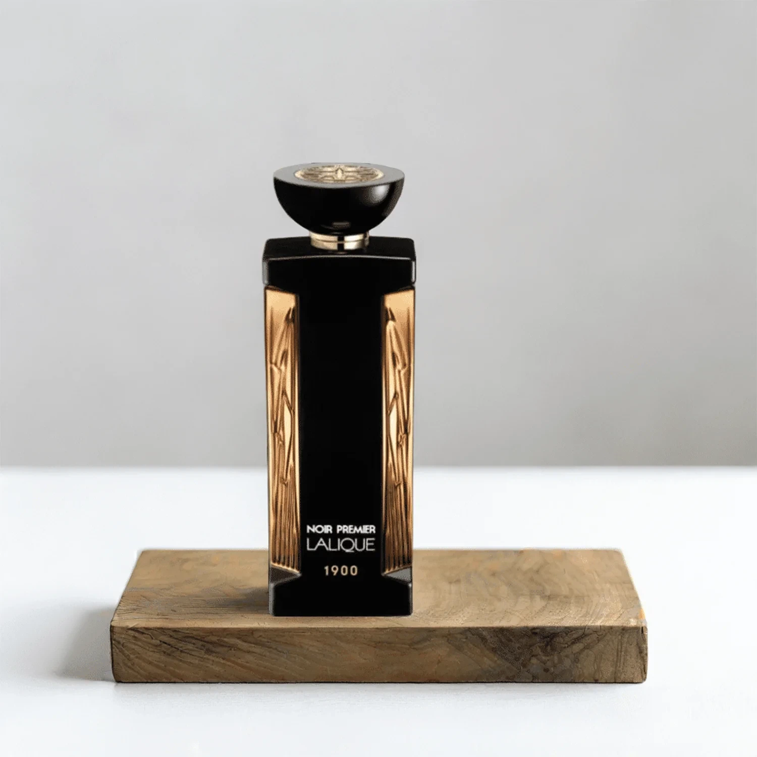 Lalique Fleur Universelle 1900 manufacturer bottle, linked from the supplied product catalogue.