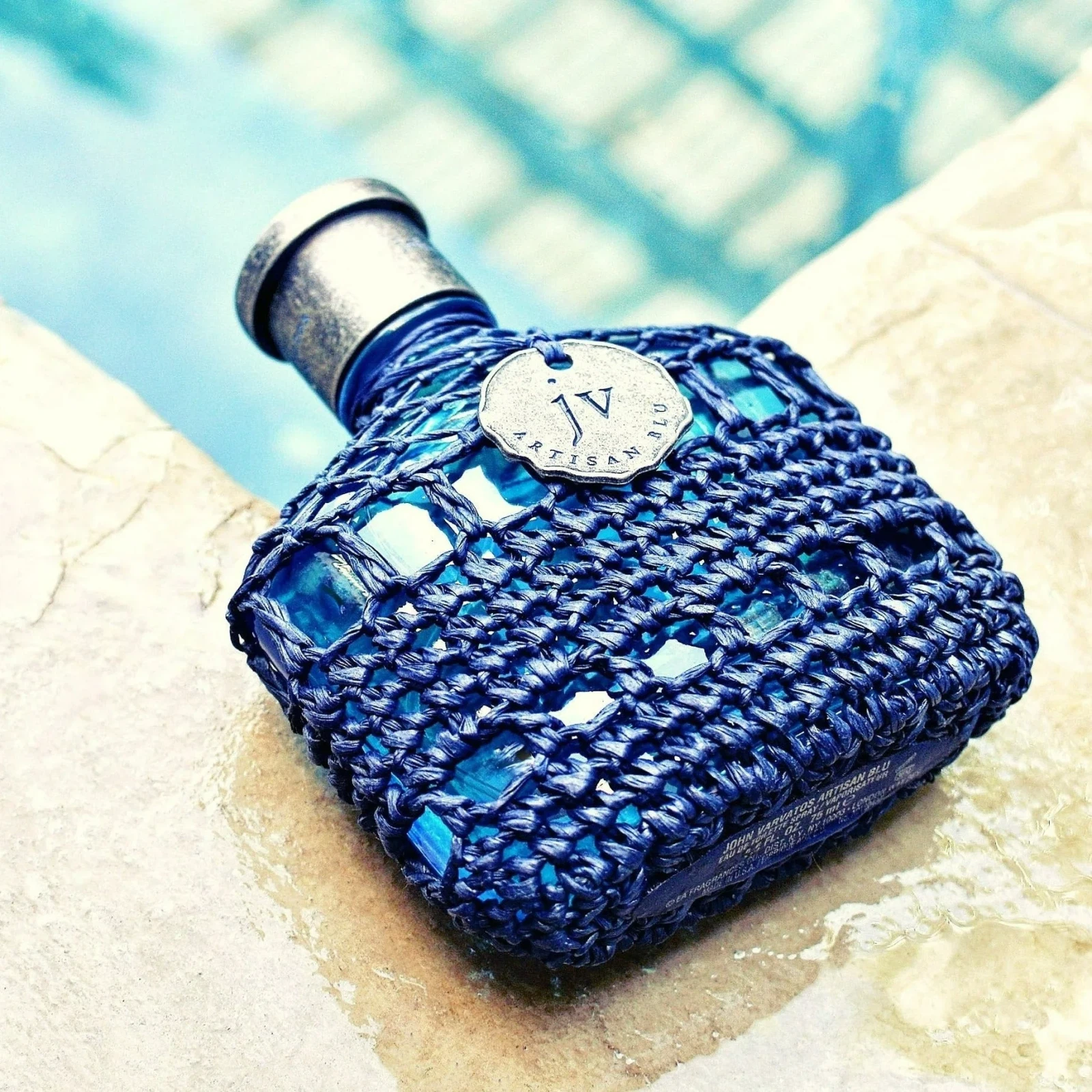 John Varvatos Artisan Blu manufacturer bottle, linked from the supplied product catalogue.