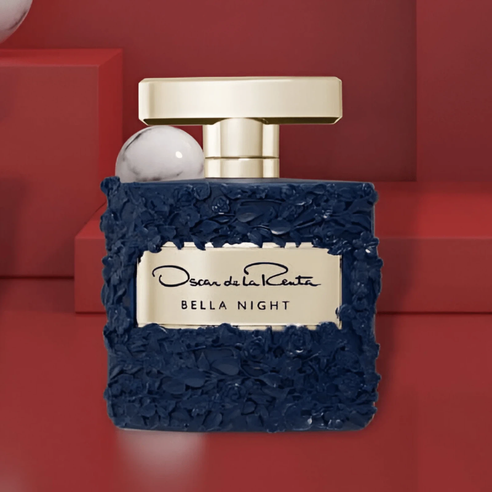 Oscar de la Renta Bella Night manufacturer bottle, linked from the supplied product catalogue.