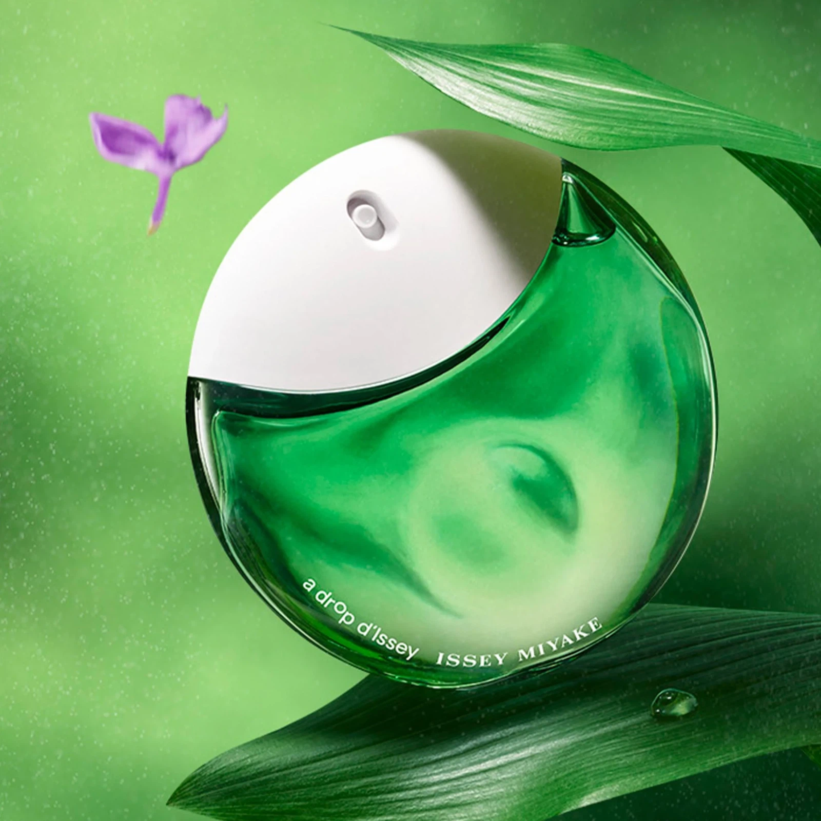 Issey Miyake A Drop D'Issey Essentielle manufacturer bottle, linked from the supplied product catalogue.