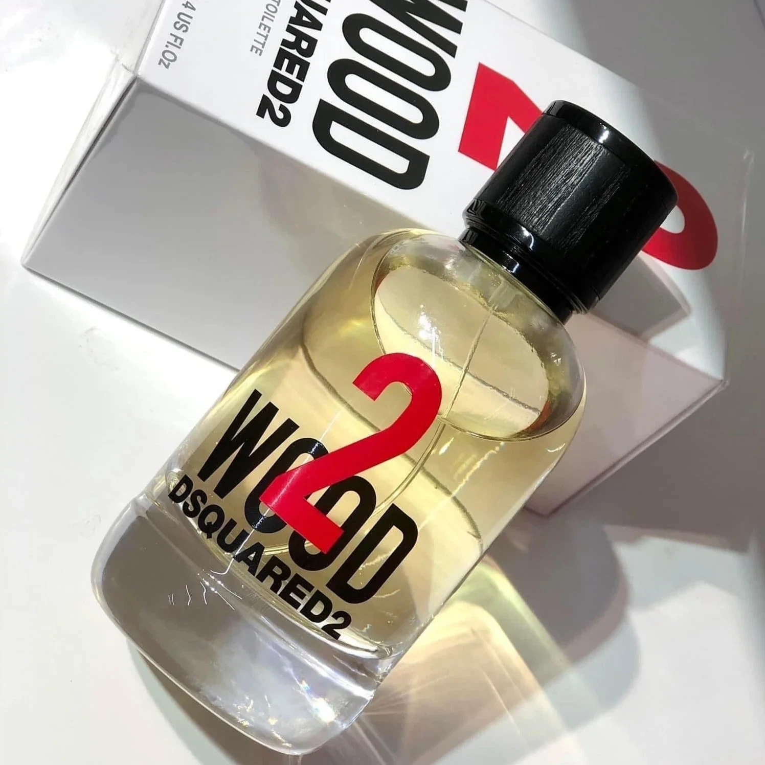 Dsquared2 2 Wood manufacturer bottle, linked from the supplied product catalogue.